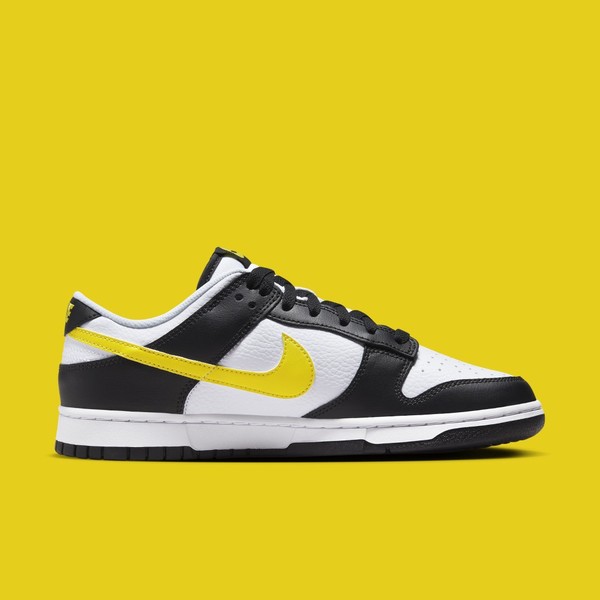 Nike dunk black sales yellow